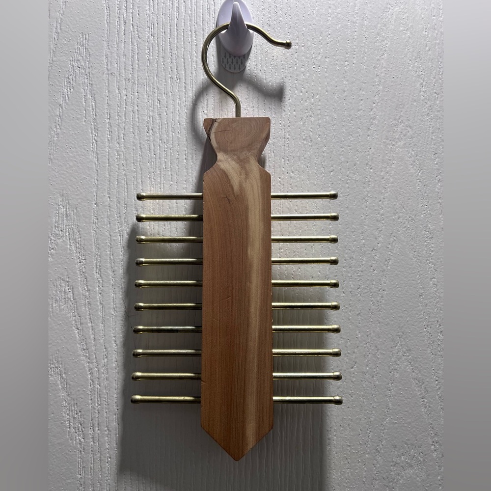 Vintage Cedar Tie Closet Hnager 
Rack Organizer
